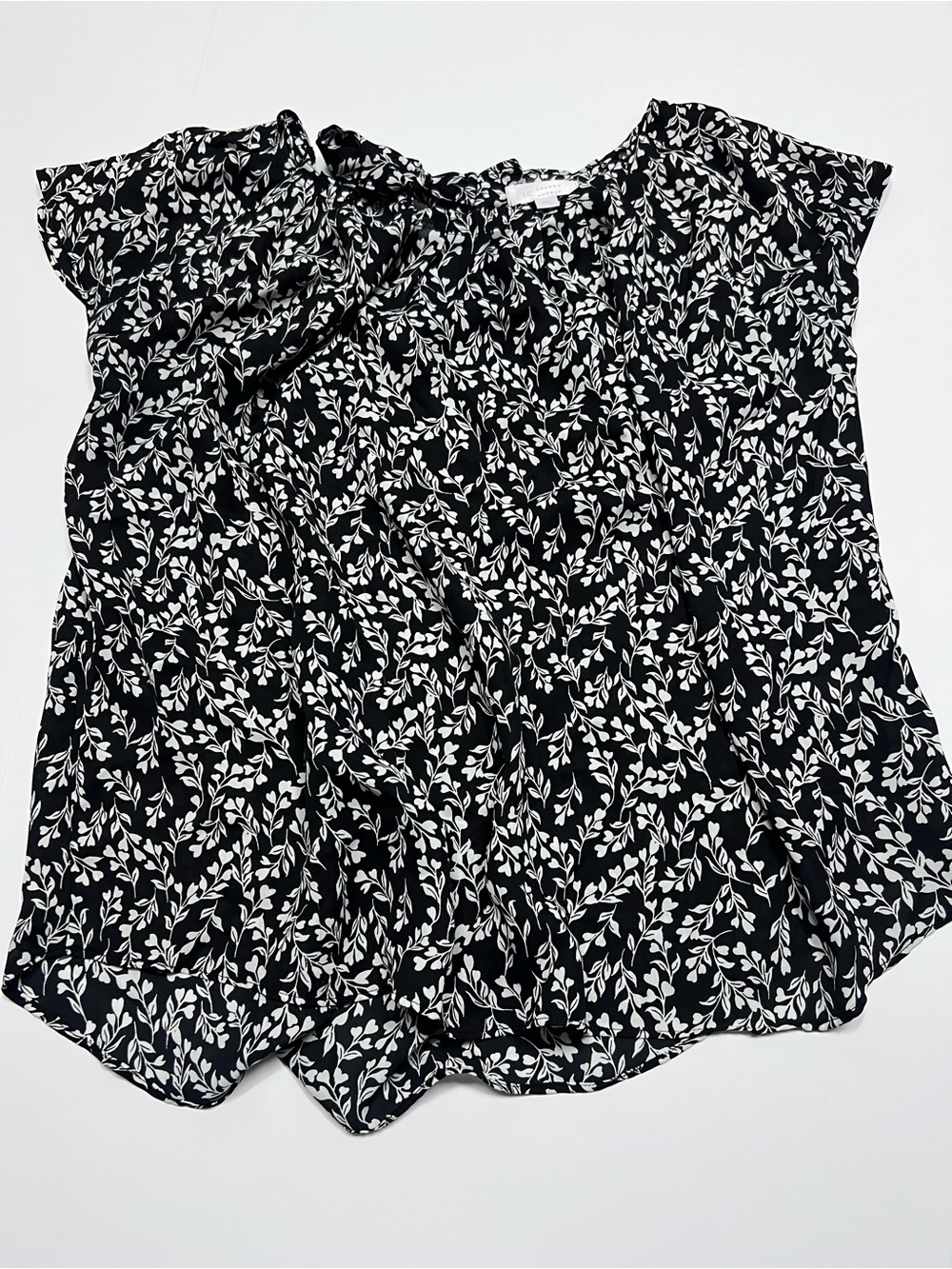 LC Lauren Conrad Floral Flutter Sleeve Blouse Women’s XL Black White